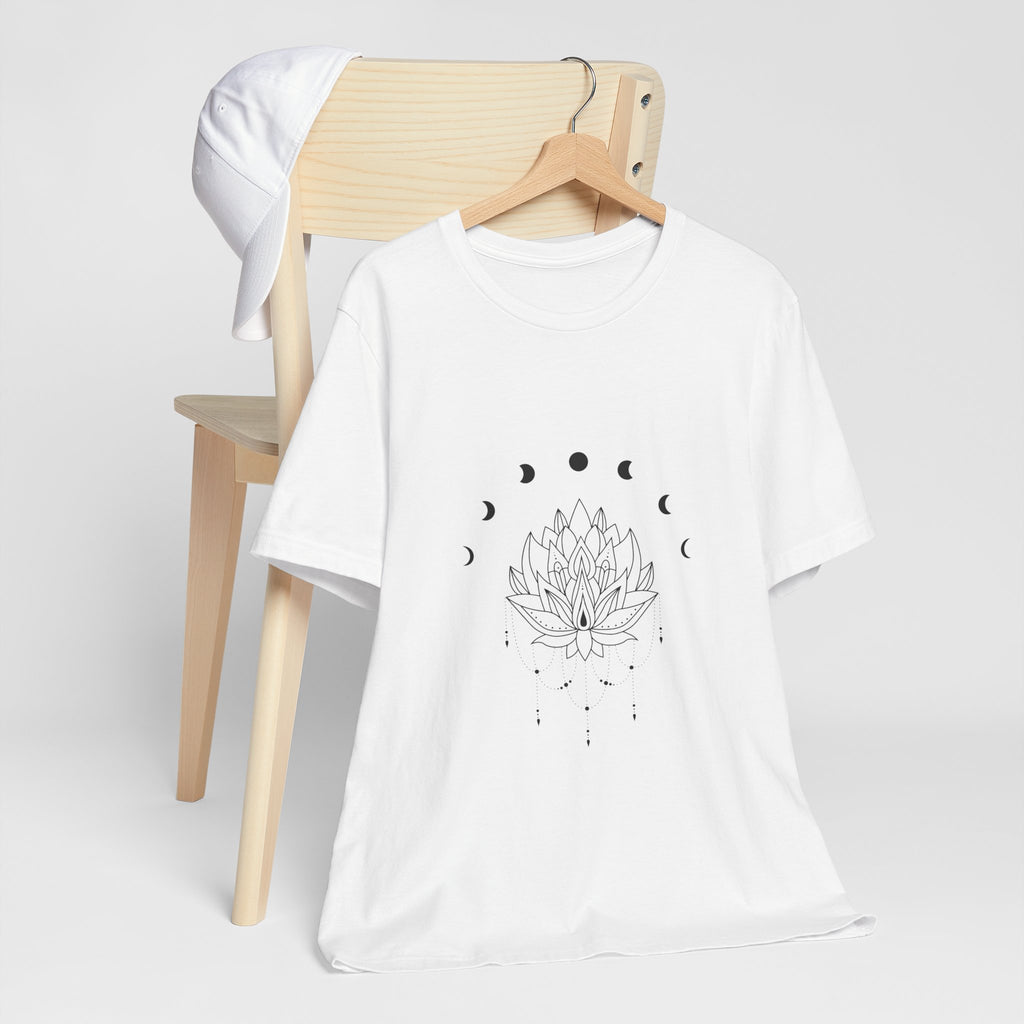 Mond & Lotus T-Shirt